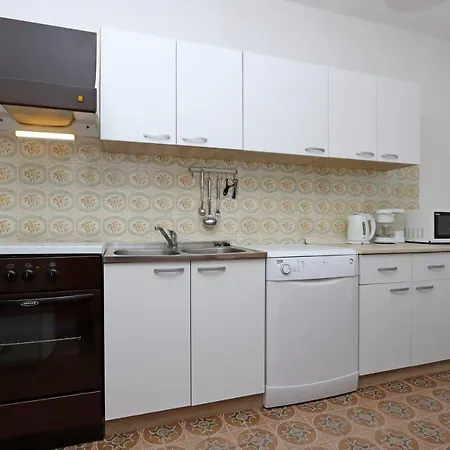 With Parking Space - Donja, Rab - 4966 Apartamento Supetarska Draga