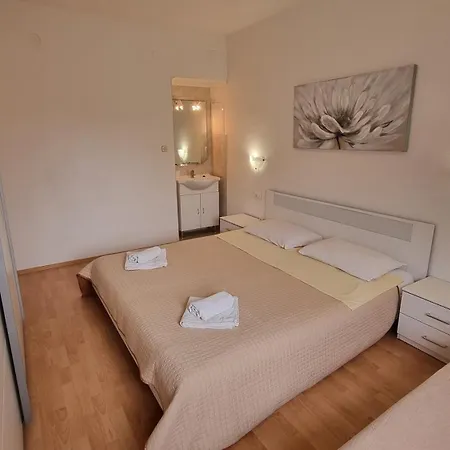 With Parking Space - Donja - Rab - 4966 Apartamento Supetarska Draga